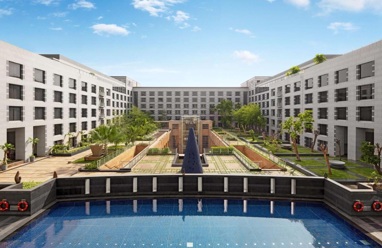 Grand Hyatt Mumbai Hotel&Residences Bagian luar foto The campus of the University of Electronic Science and Technology of China