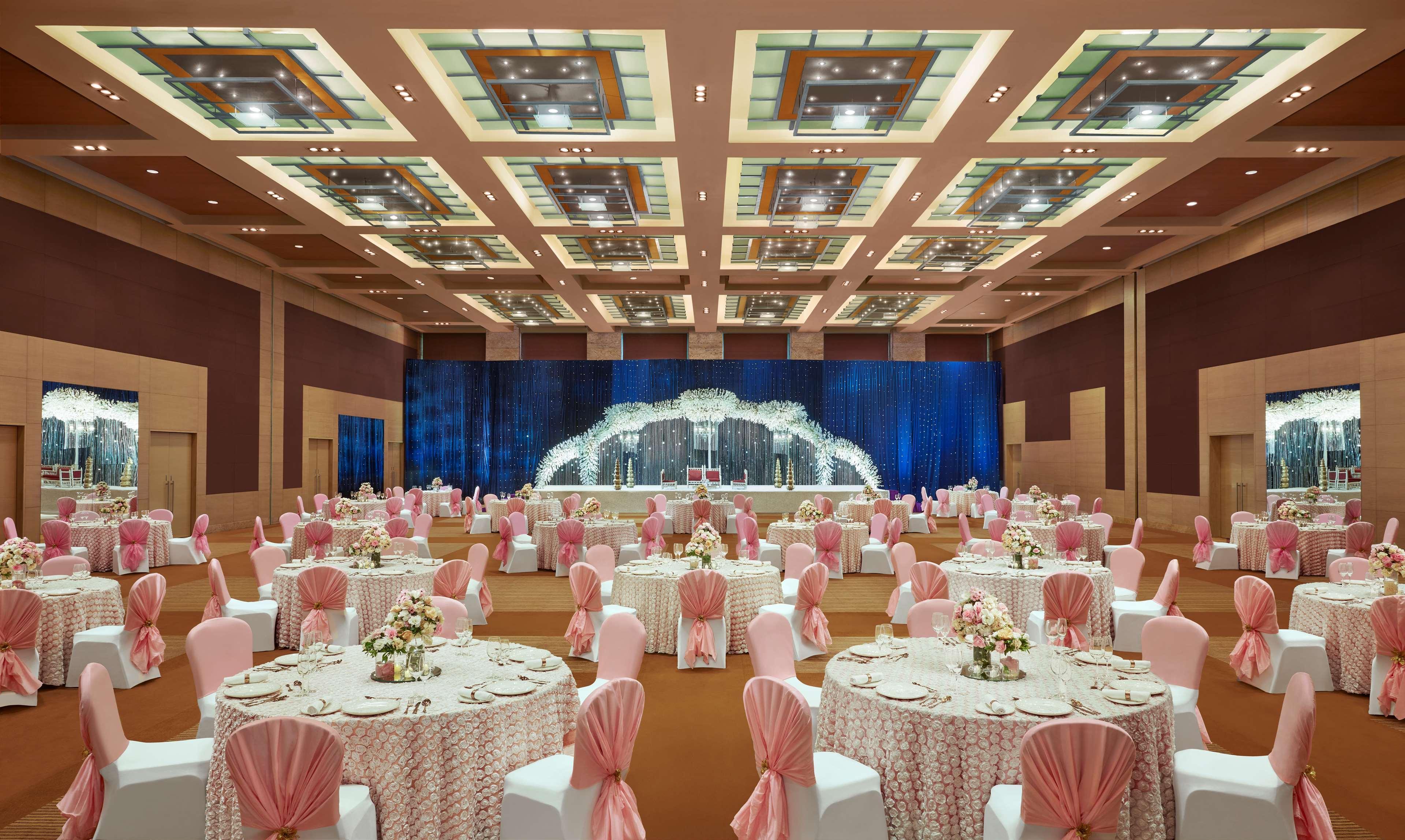 Grand Hyatt Mumbai Hotel&Residences Bagian luar foto The Grand Ballroom