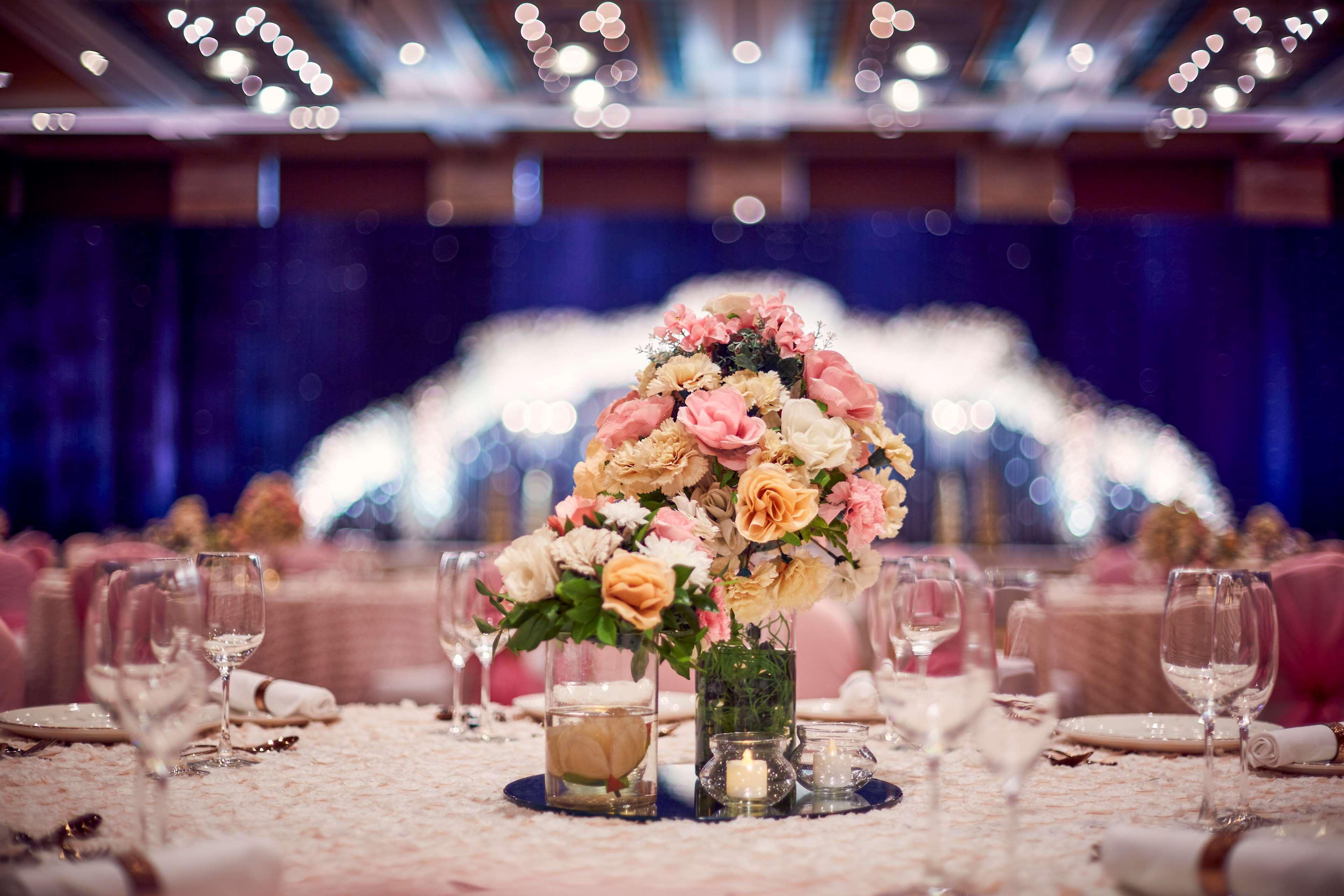 Grand Hyatt Mumbai Hotel&Residences Bagian luar foto A wedding reception