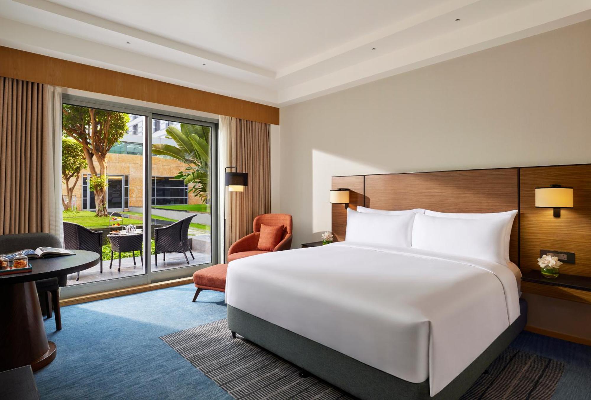 Grand Hyatt Mumbai Hotel&Residences Bagian luar foto Deluxe Room