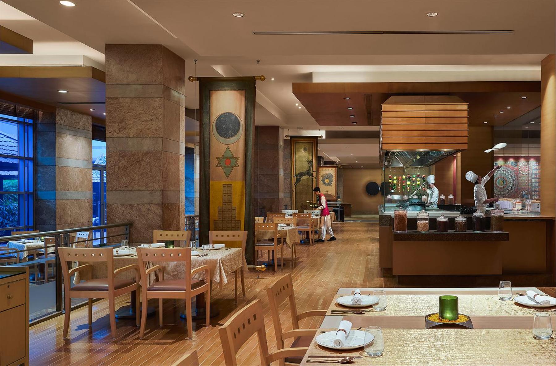 Grand Hyatt Mumbai Hotel&Residences Bagian luar foto The restaurant