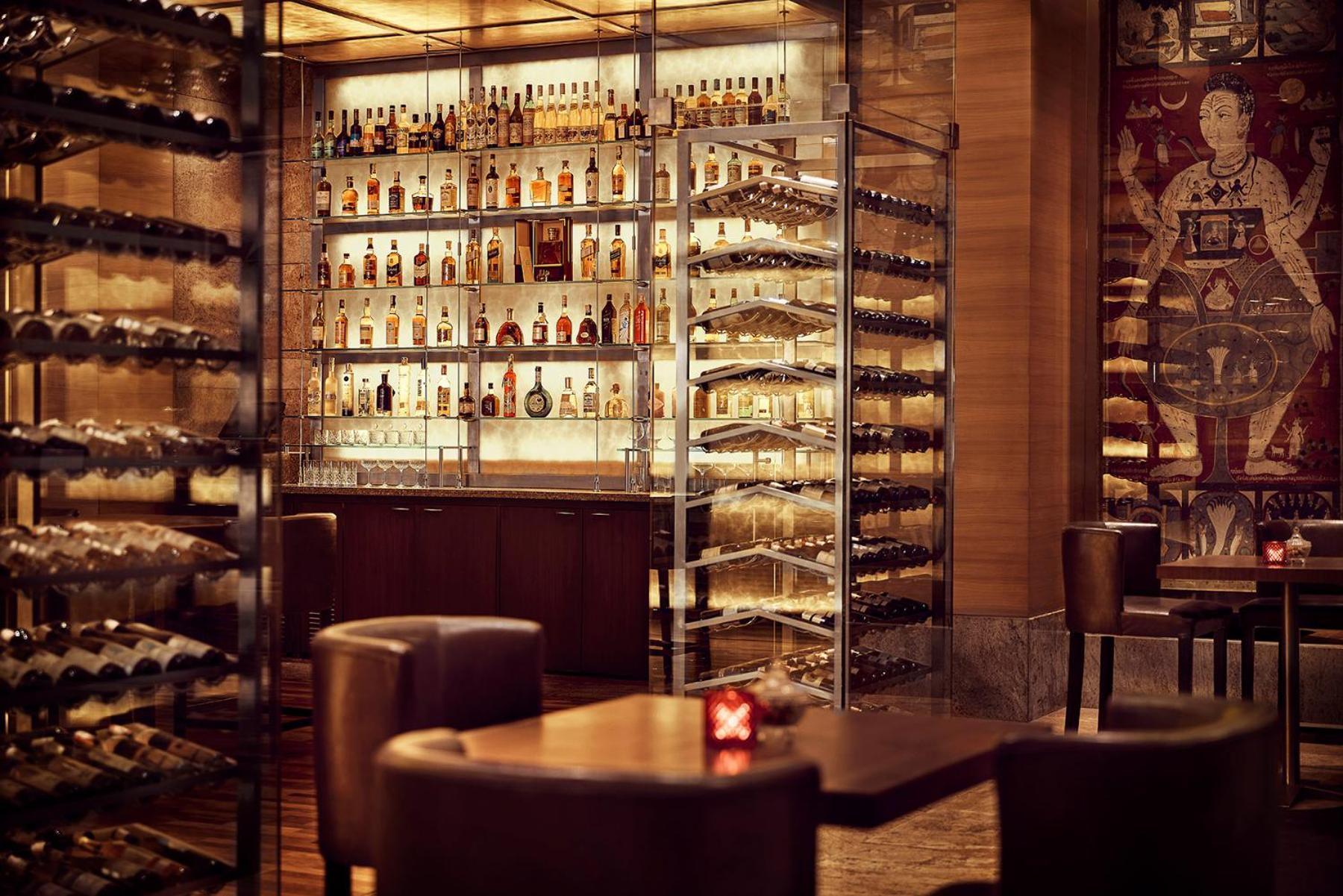Grand Hyatt Mumbai Hotel&Residences Bagian luar foto The bar at the Mandarin Oriental, Munich
